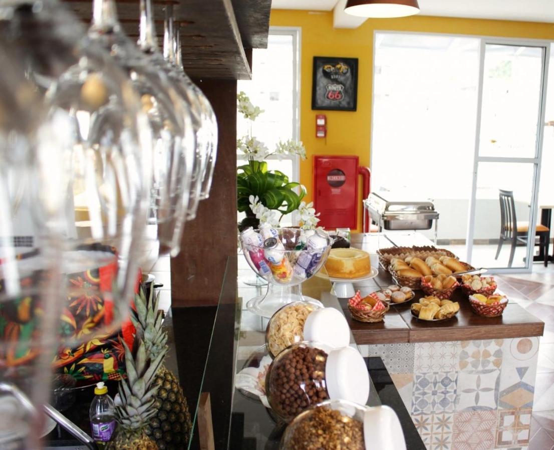 Don Marcos Com Restaurante E Pizzaria